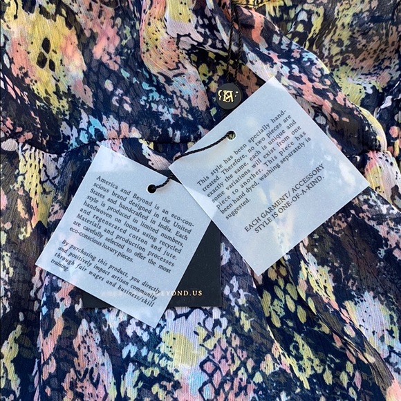 America & Beyond Beach Coverup Dress - Picture 4 of 6